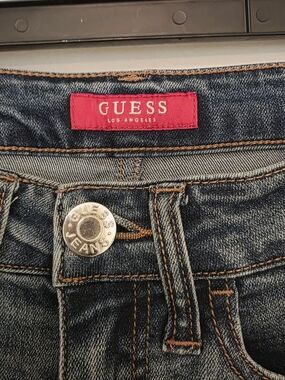 GUESS Blue Denim Women's Jeans - Classic Mid Wash